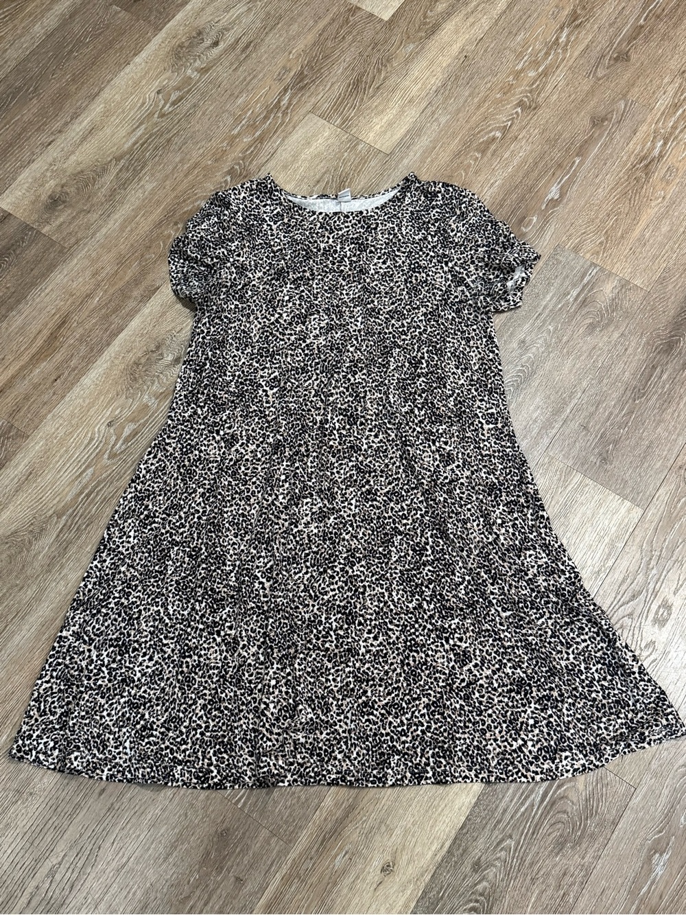 Old Navy Leopard Cheetah Print Jersey Knit Swing Dress M Short